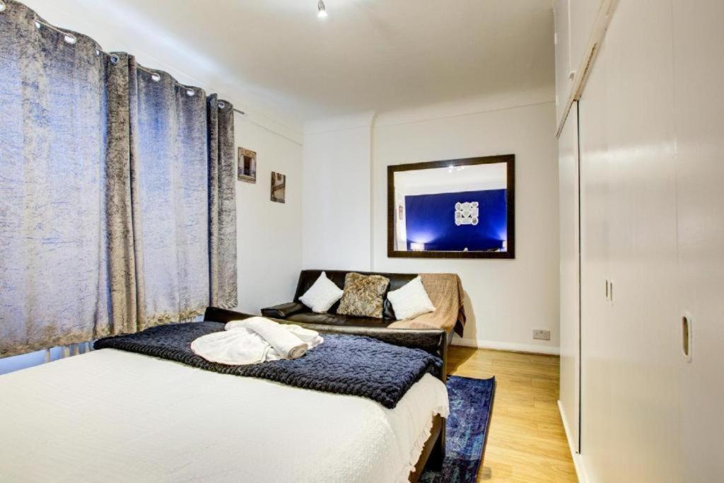 Park Lane Beautiful Family Apartament *